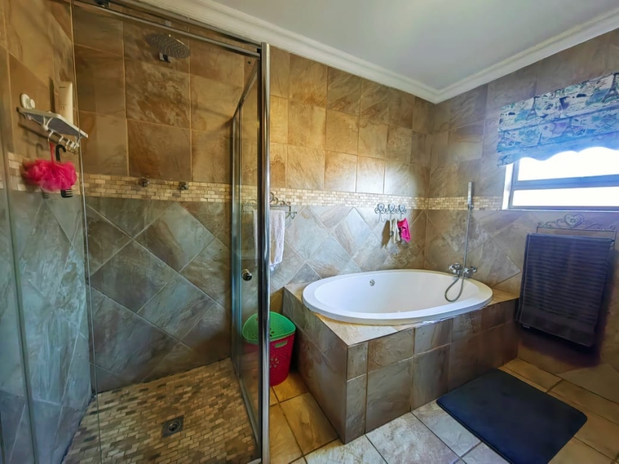 3 Bedroom Property for Sale in Grimbeeck Park North West